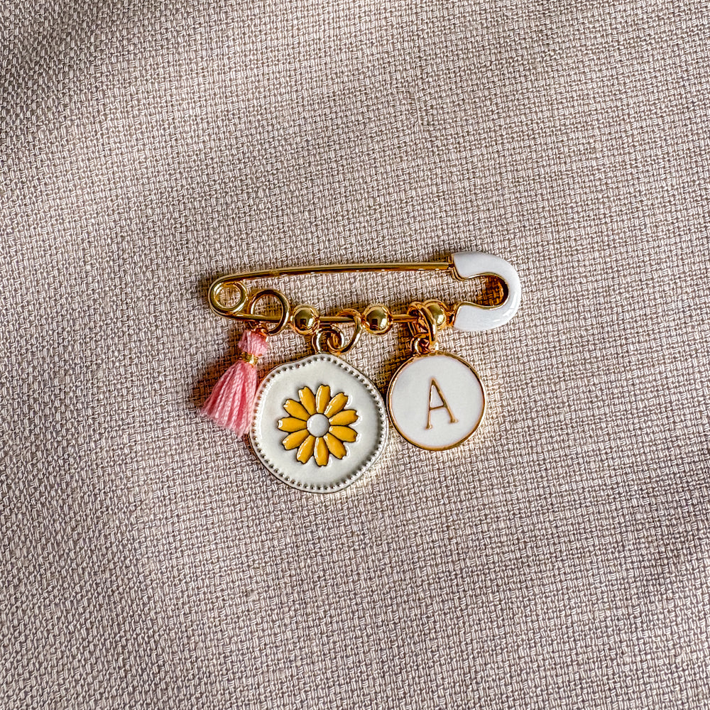 Daisy Delight Pin